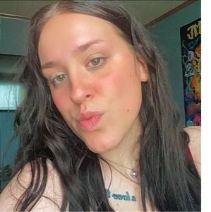 Meet your Posher, Nikki